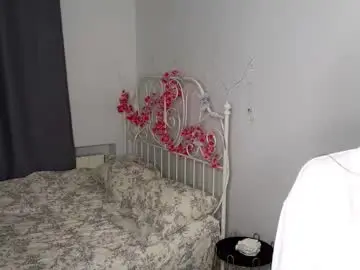 Shark_babyy  live sex cam