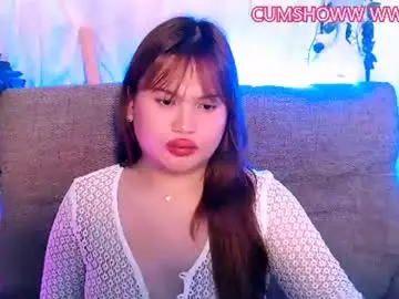 Urasian_cutiee  live sex cam