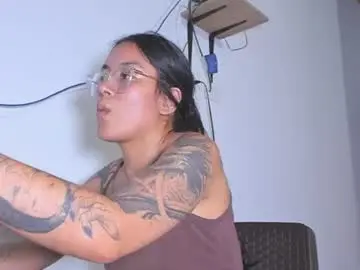 Veroroller  live sex cam