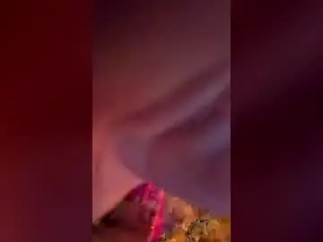 Yagirlpeachezzz  live sex cam
