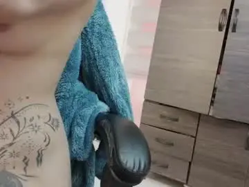 _selene_red  live sex cam