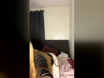 Adelinavolkova  live sex cam