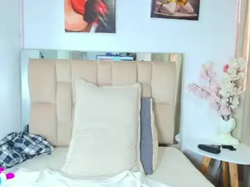 Amy_swann  live sex cam