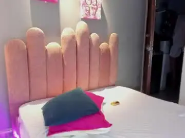 Anahimiller2  live sex cam