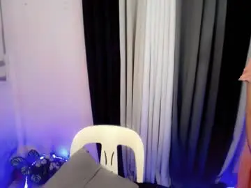 Bella_ngo  live sex cam