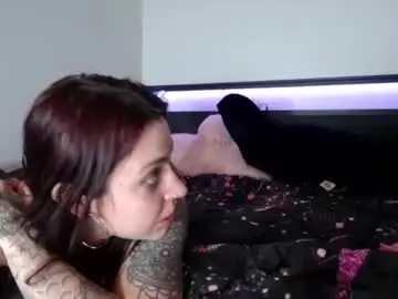 Bubble_girl_lo  live sex cam