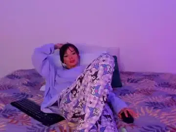 Chloeaddamss  live sex cam