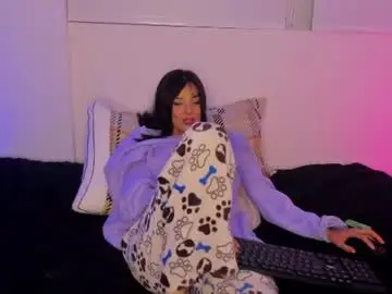 Chloeaddamss  live sex cam
