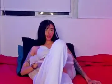 Chloeaddamss  live sex cam