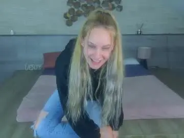 Icebluebabe  live sex cam