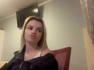 Leslierave  live sex cam