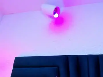 Lisa_white_  live sex cam