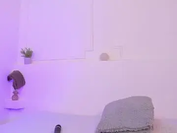 Tianaglow4  live sex cam