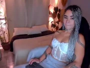Vayolett_bass  live sex cam