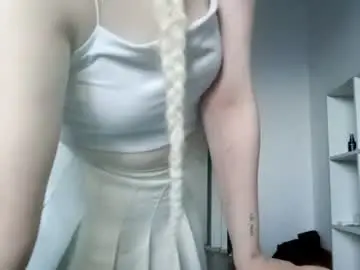 Yeseniagonder  live sex cam