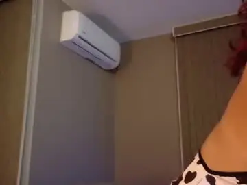 Alisha_indira_  live sex cam