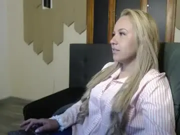 Angel_white25  live sex cam