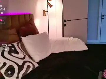 Born_to_blow_  live sex cam