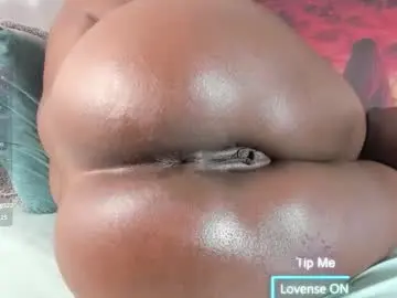Ebonnygoddess2  live sex cam