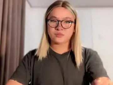 Krezikeed  live sex cam