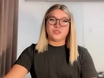 Krezikeed  live sex cam