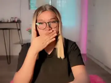Krezikeed  live sex cam