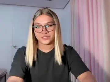 Krezikeed  live sex cam