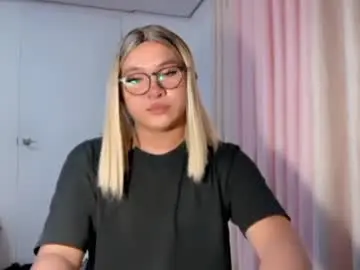 Krezikeed  live sex cam