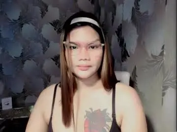 Maui2612  live sex cam