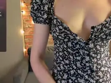 Posh_nancy  live sex cam