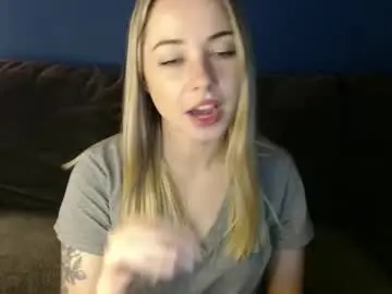 Bbgirlnextdoor  live sex cam