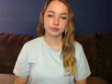Bbgirlnextdoor  live sex cam