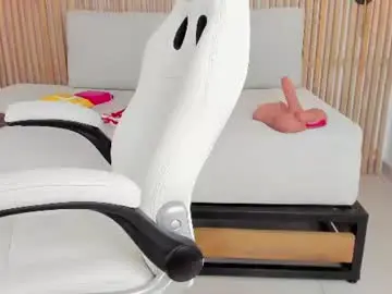 Ely_brown  live sex cam