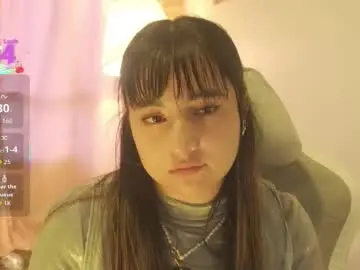 Emitaa17228  live sex cam