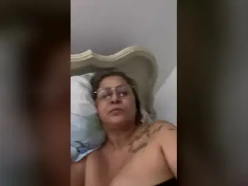 Patyybombom  live sex cam