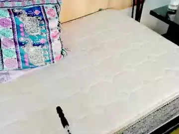 Vicki__lopez  live sex cam