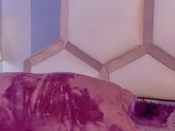 Yvi_taylor  live sex cam