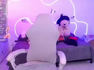Alloy_tiny  live sex cam