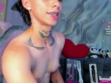 Amber_adams_  live sex cam