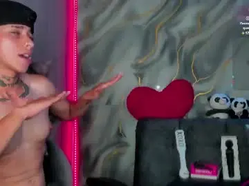 Amber_adams_  live sex cam