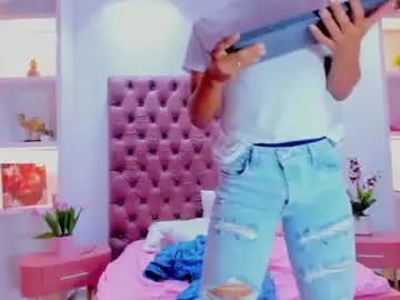 Bella_rouge0  live sex cam