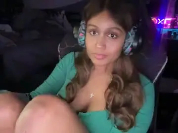 Blackgurlkitty  live sex cam