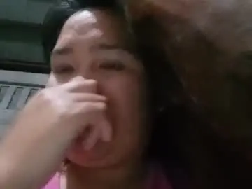 Hottiecum27  live sex cam