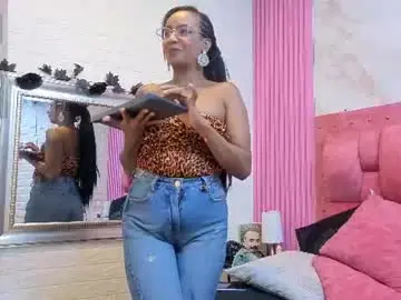 Ivyxvelvet  live sex cam