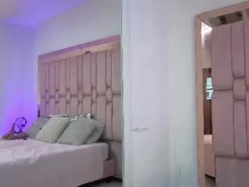 Ivyxvelvet  live sex cam