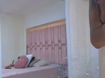 Ivyxvelvet  live sex cam
