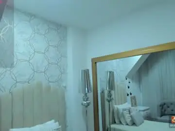 Julietta_pink  live sex cam