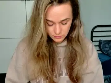 Mmminnie  live sex cam