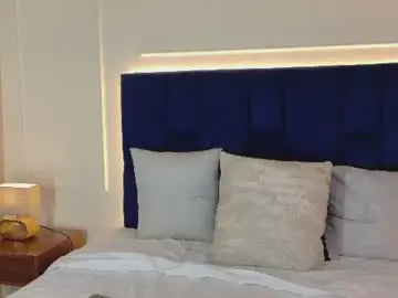 Naya_velbet  live sex cam