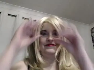 Queen_of_the_deck  live sex cam